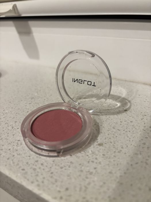 Róż Inglot Radiant Skin, kolor 32