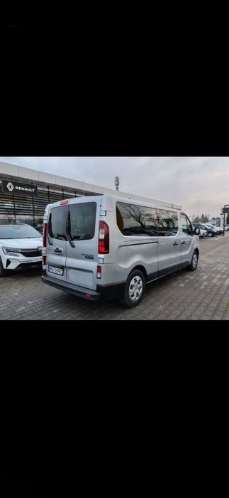 Wynajem busa busów AUTOMAT Renault Trafic 9os. LONG + skuter