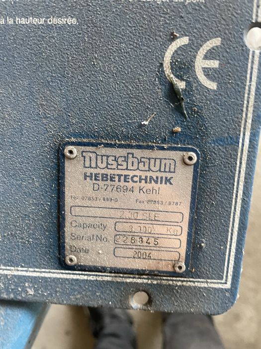 Podnośnik dwukolumnowy