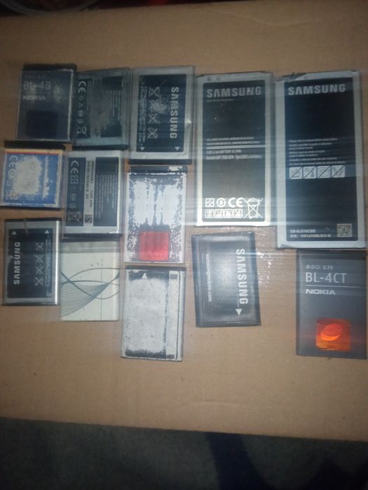 Аккумуляторные батареи для кнопочных телефонов.