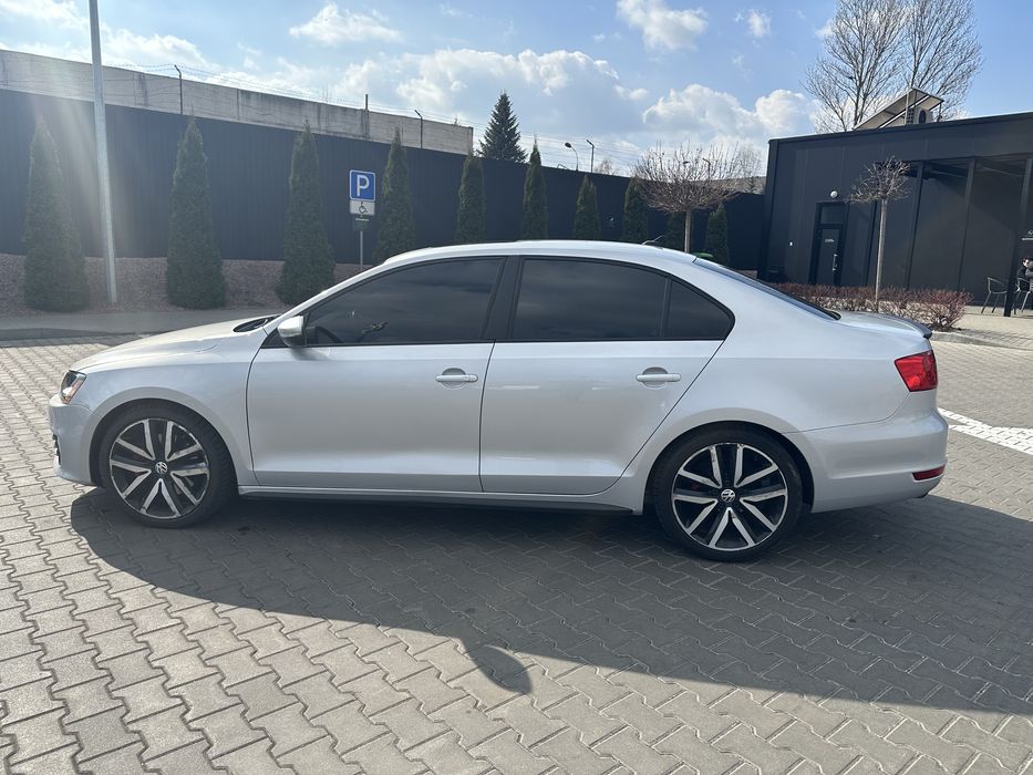 VW Jetta GLI 2.0 TSI