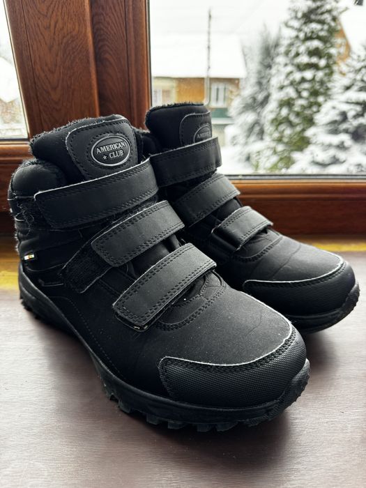 Зимові черевики для підлітка