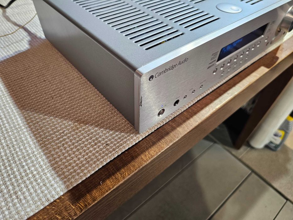 AV-Ресивер Cambridge Audio Azur 551R