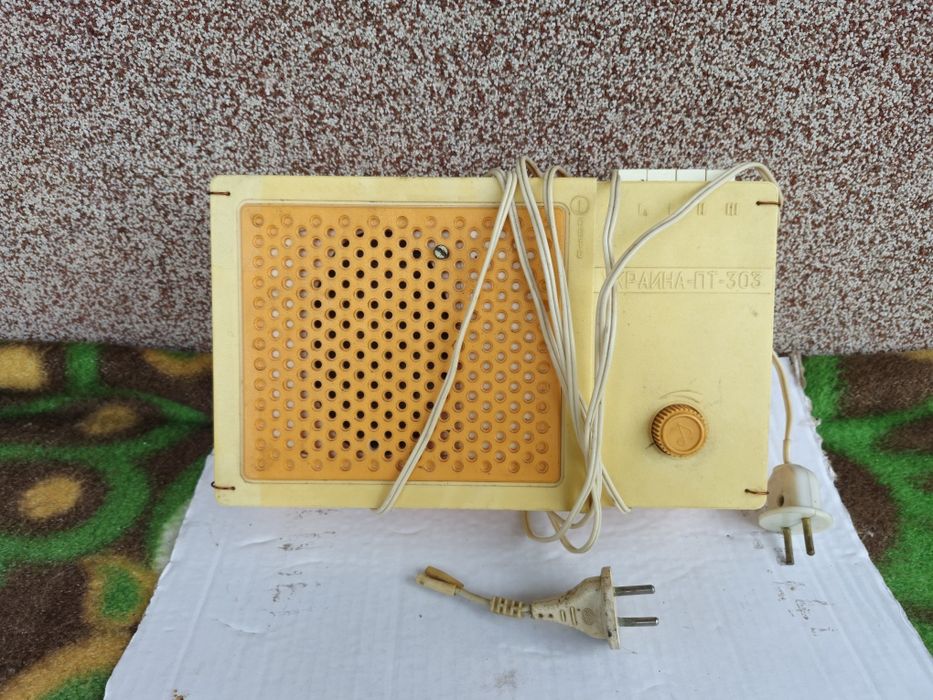 Радіоприймач Україна 1989р.в.радіоточка радянські СССР ретро