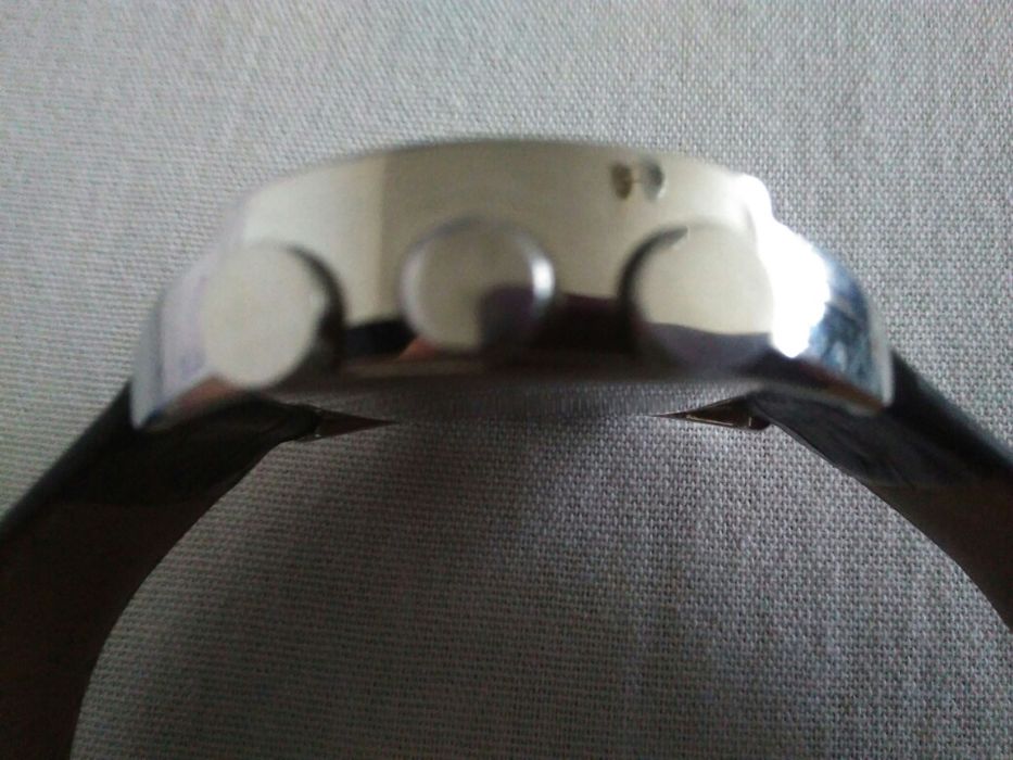 Zegarek Esprit Chronograph z datownikiem.