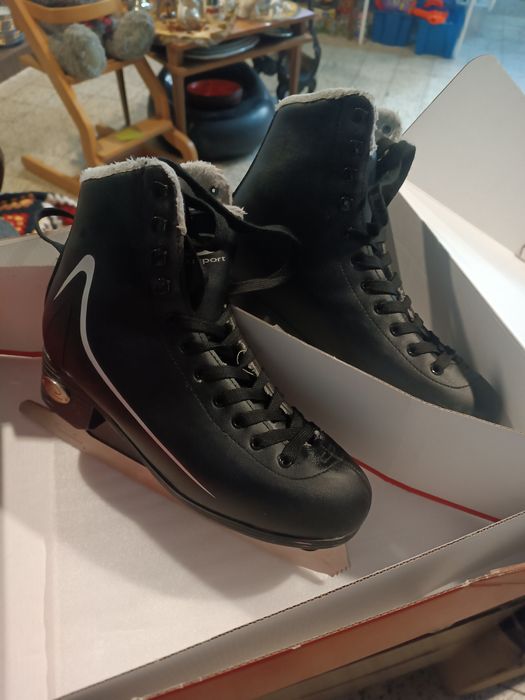 Łyżwy figurowe smj sport rozmiar 40 jak nowe