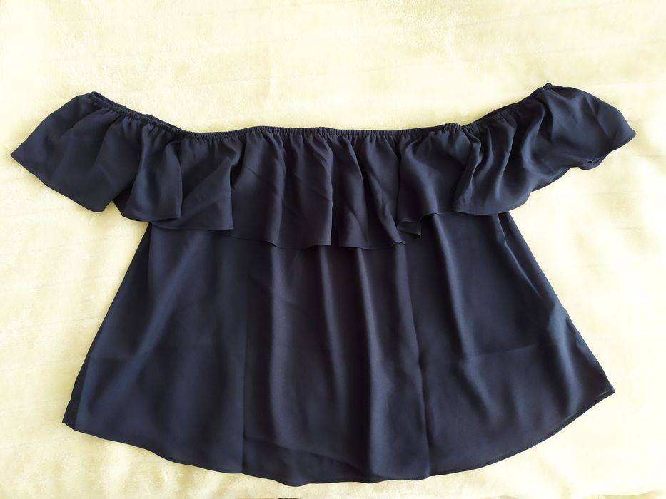 Top sem ombros azul da Stradivarius