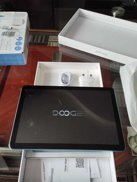 Продам планшет DoOGeE