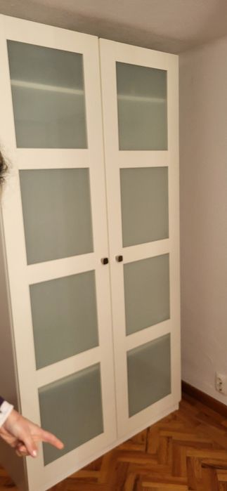 Roupeiro 2 portas vidro ikea