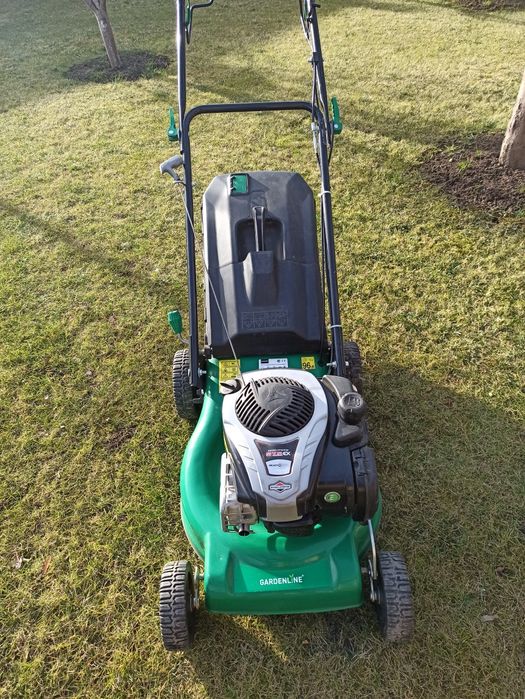 Зрізання дерев, рубання дров, косіння трави і чагарн. , очистка ділян.