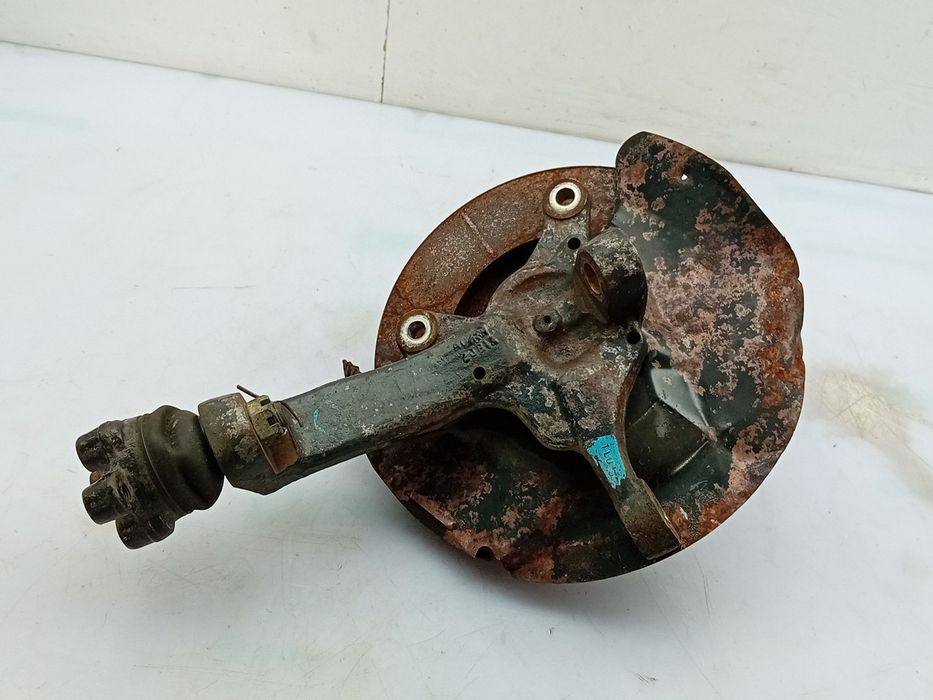 Manga de eixo frente direita HYUNDAI H-1 / Starex (A1)