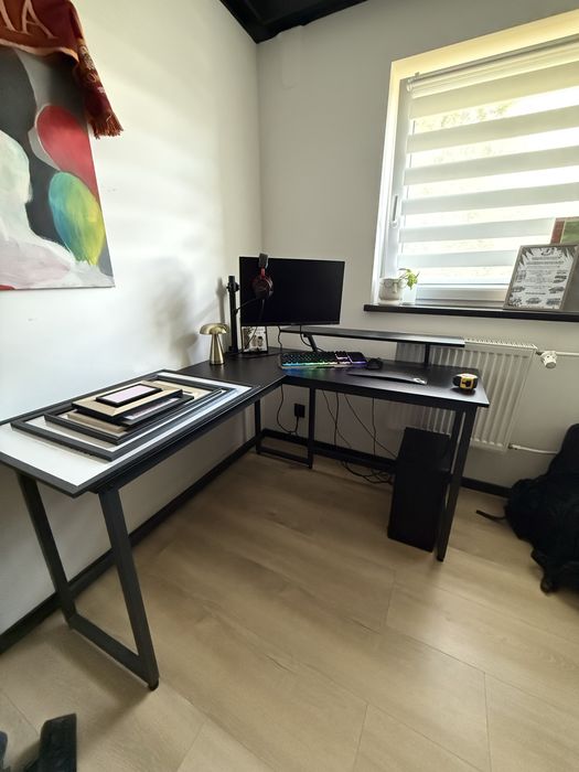 Biurko narożne L czarne 140x130 z nadstawką pod monitor  [stan idealny]