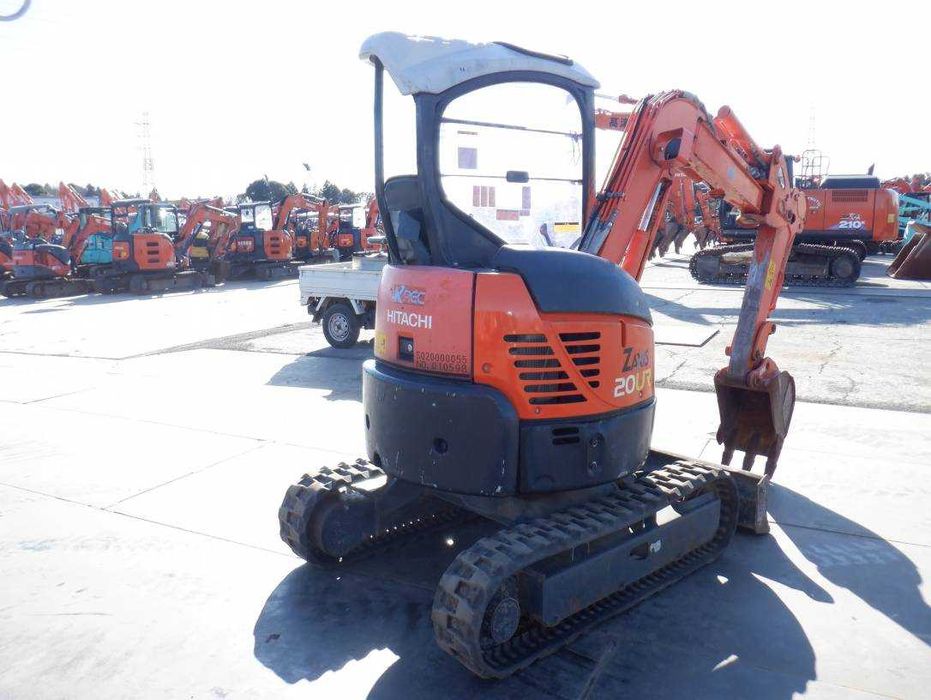 Экскаватор гусеничный HITACHI ZX20UR