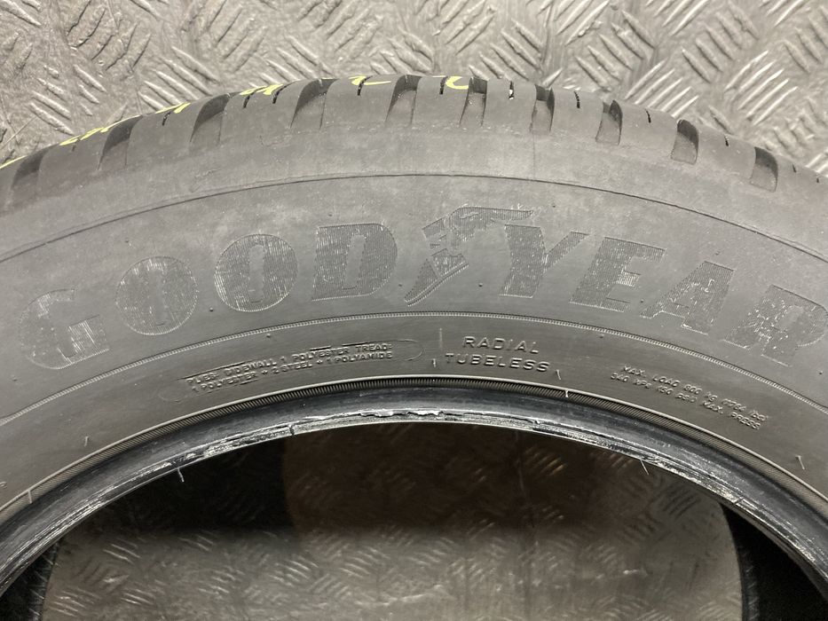 Opony Całoroczne Good Year 215/60/17 2szt.DOT.4922 Wysyłka/Montaż