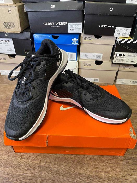 Жіночі кросівки Nike MC TRAINER. Оригінал!!! 38,5 розмір.