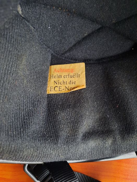 Capacete estilo militar