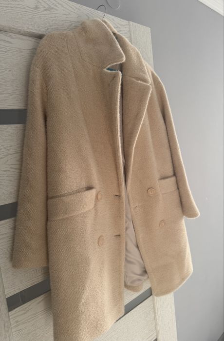 Жіноче демісезонне пальто, бежеве