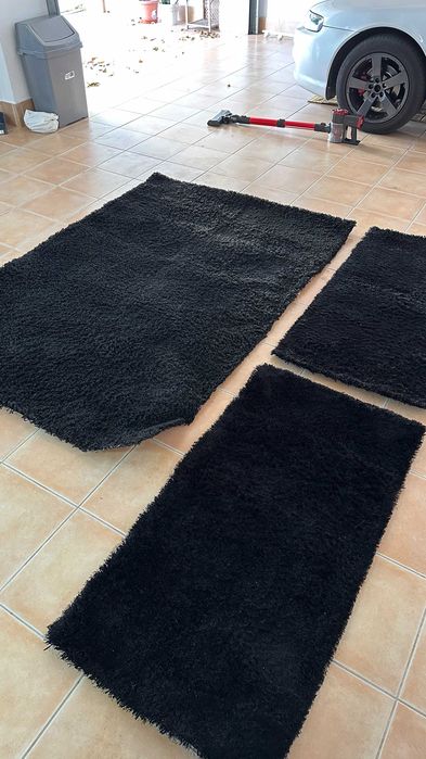 Tapetes Pretos (1,90x1,30) + (1,20x65)