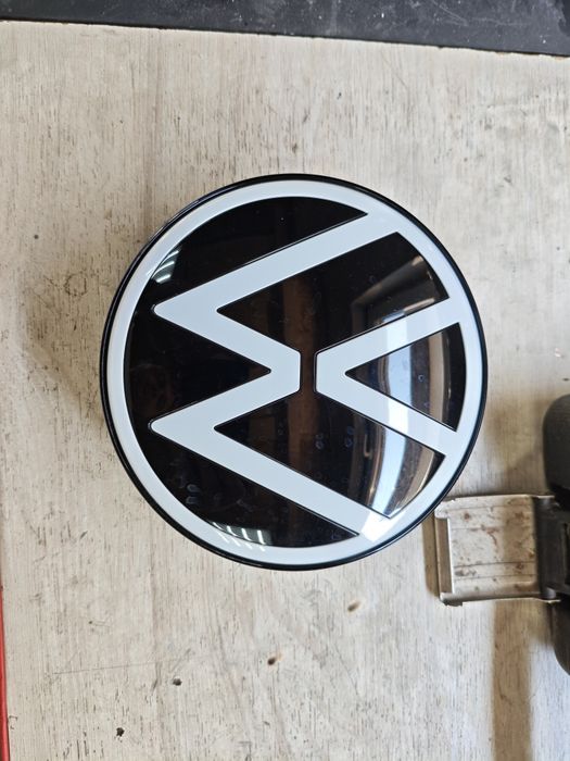 Продам Значок емблема Volkswagen id4