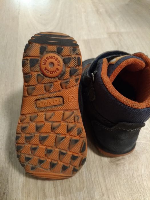 Buciki dla dziecka r.21