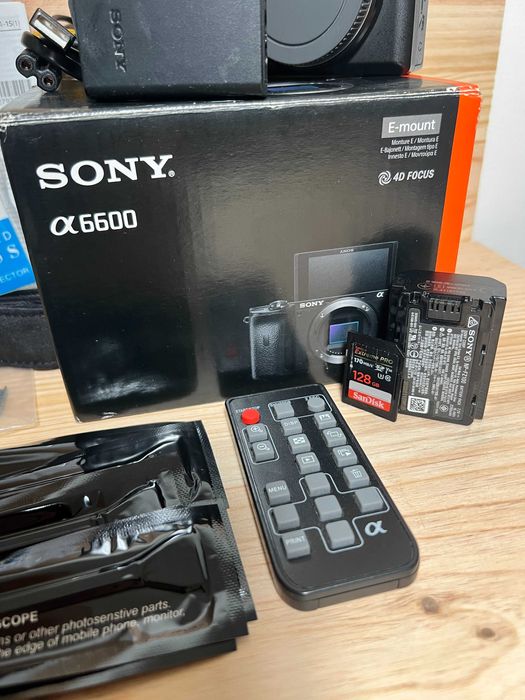 Câmara Sony ILCE-6600 Alpha A6600 + Acessórios adicionais