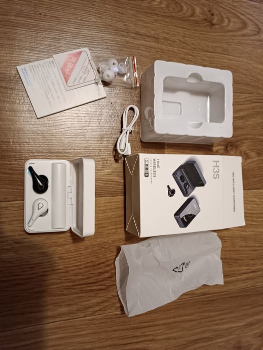 Новые. Наушники Н3S+зеркало на панели коробки