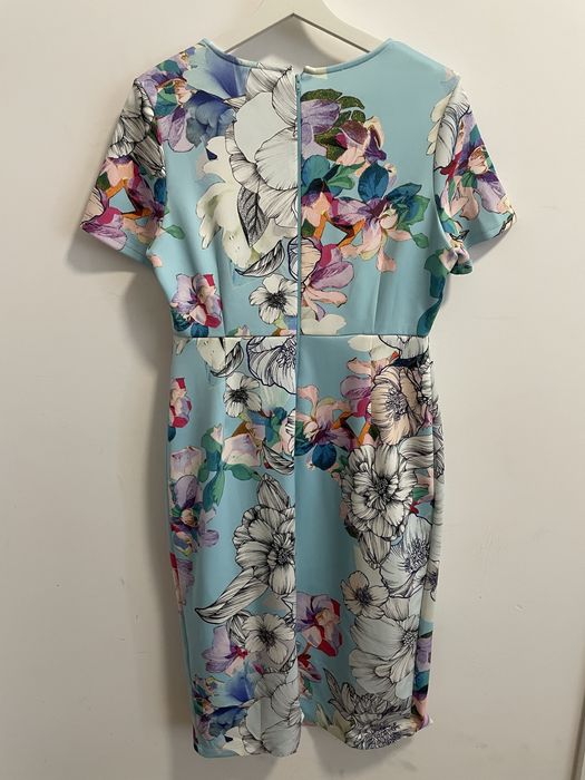Niebieska sukienka w kwiaty ASOS 40
