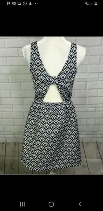 H&M idealna sukienka mini kokarda odkryte plecy dekolt figury wzory 42