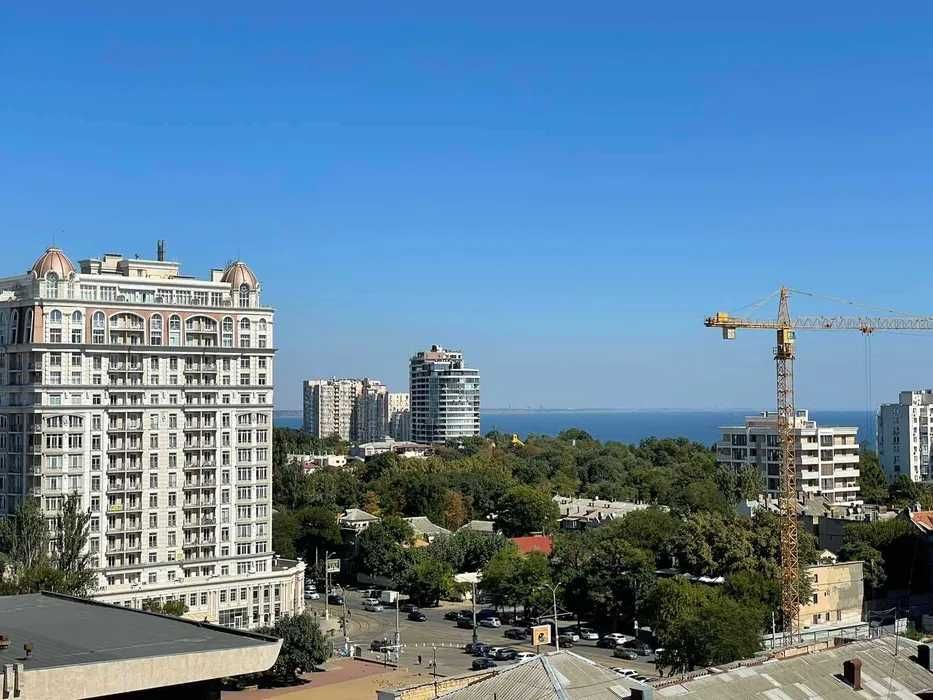 4 комн-106 метров. Вид на море. Итальянский бульвар. Дом сдан. 12/15эт