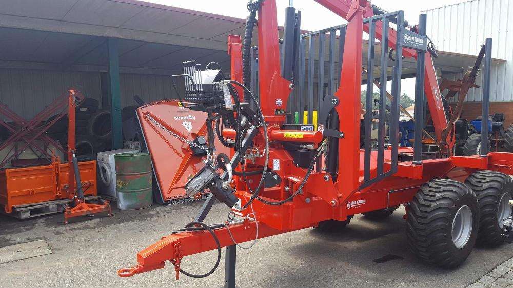 Reboque Florestal Novo 8000kg chapeado com grua