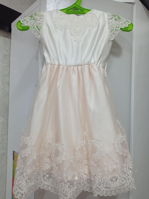 Плаття нарядне  на дівчинку