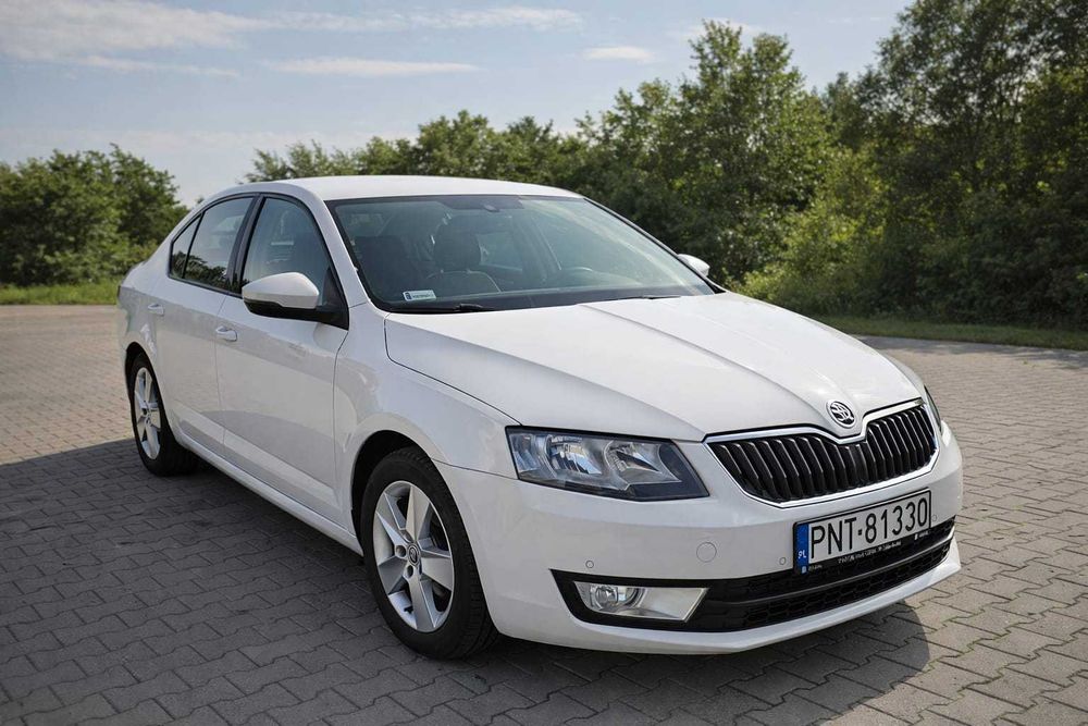 SPRZEDAM samochód osobowy