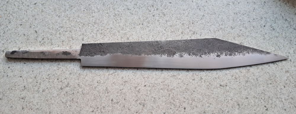 Seax głownia noża. Ostrze 31 cm – ręcznie kuta stal 50HF – z wadą