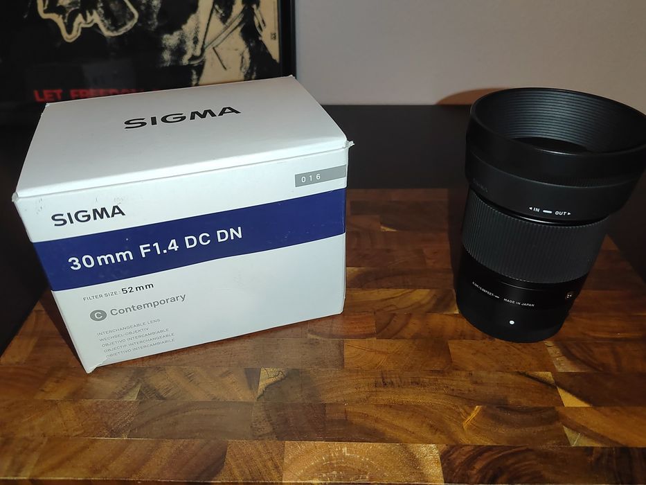 Vendo Lente Sigma 30mm F1.4 DC DN
