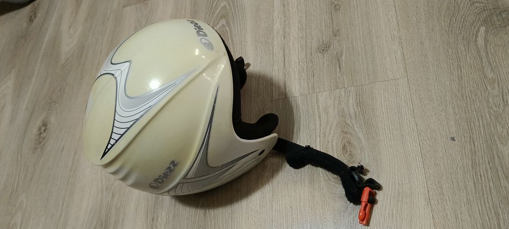 Kask narciarski dziecięcy xxs