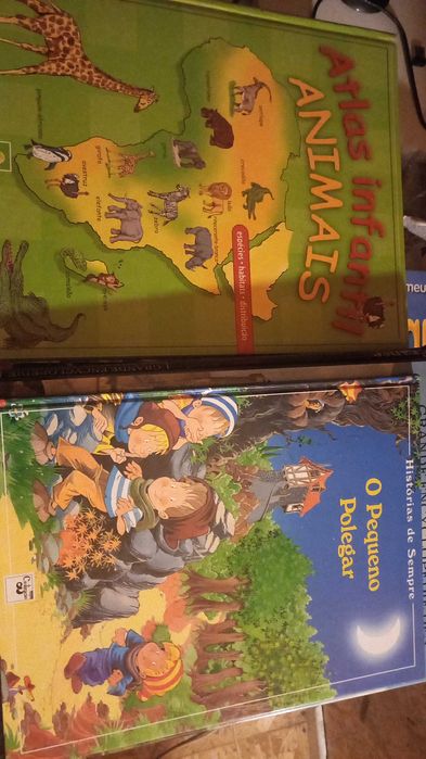 Varios livros infantis