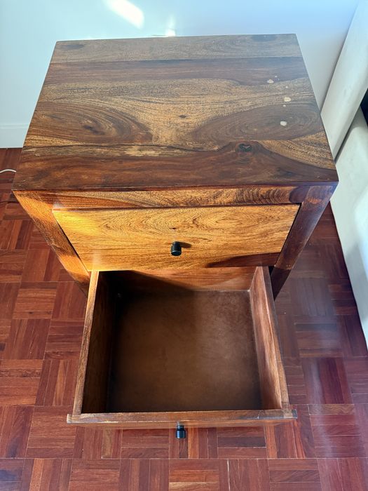 Comoda com 2 gavetas Madeira