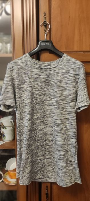 Продам фирменную футболку Jack & Jones в отличном состоянии