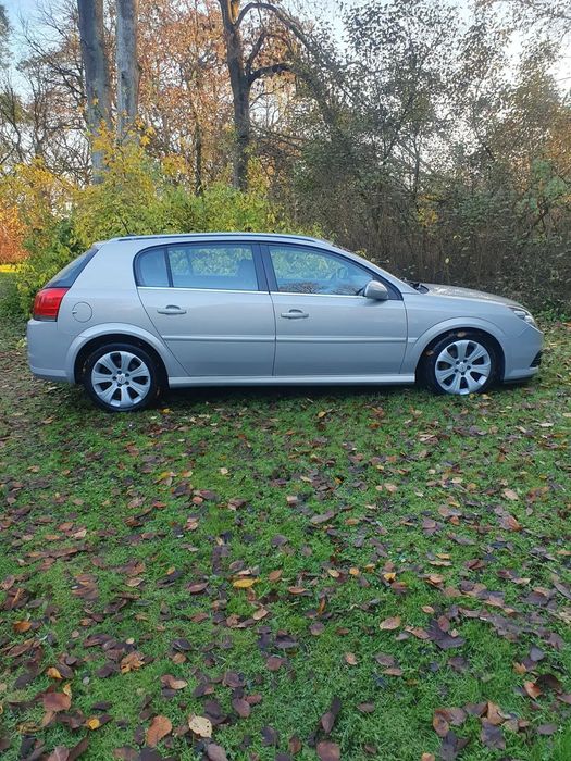 Opel Signum Pierwszy i jedyny właściciel po rocznym użytkowaniu przez prezesa Opla