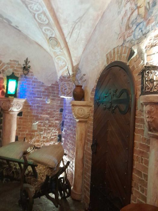 СРОЧНО продам готовый бизнес в Центре,действующий ресторан с ремонтом.