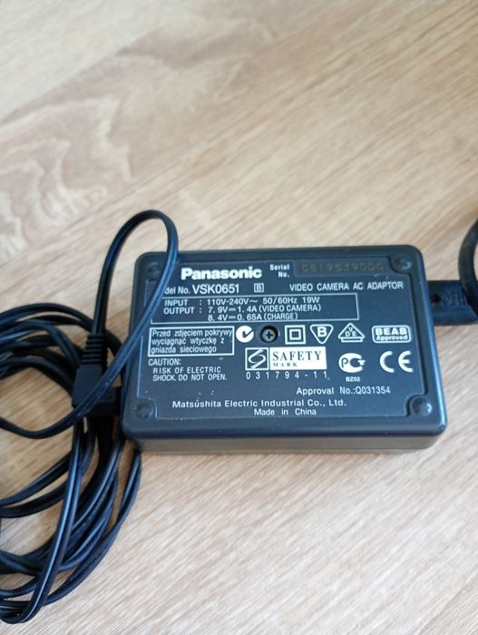 Продам видеокамеру Панасоник NV-35
