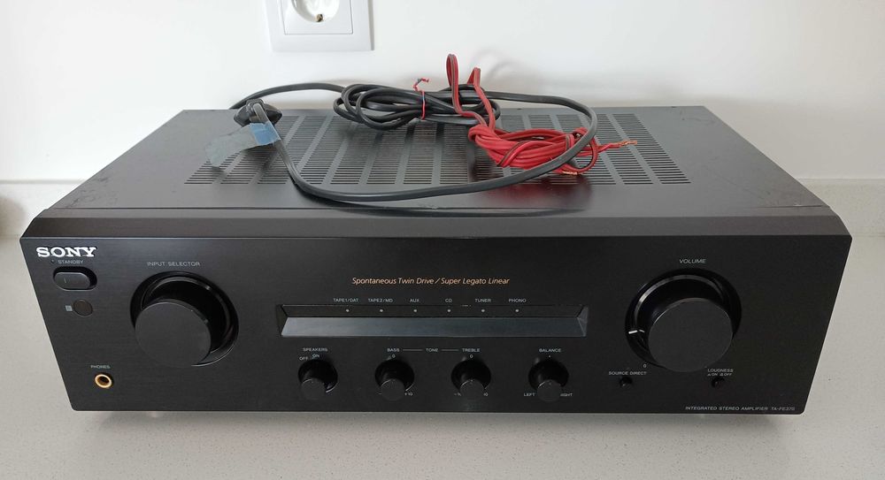 Amplificador, leitor de CD's e colunas audio