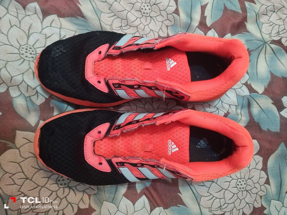 Adidas adiprene  tamanho grande