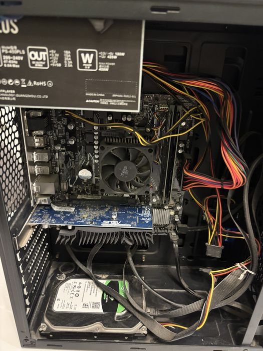 Персональний комп'ютер AMD A12, 12 ГБ RAM, GT 1030, SSD 240 ГБ + HDD 1.5 ТБ