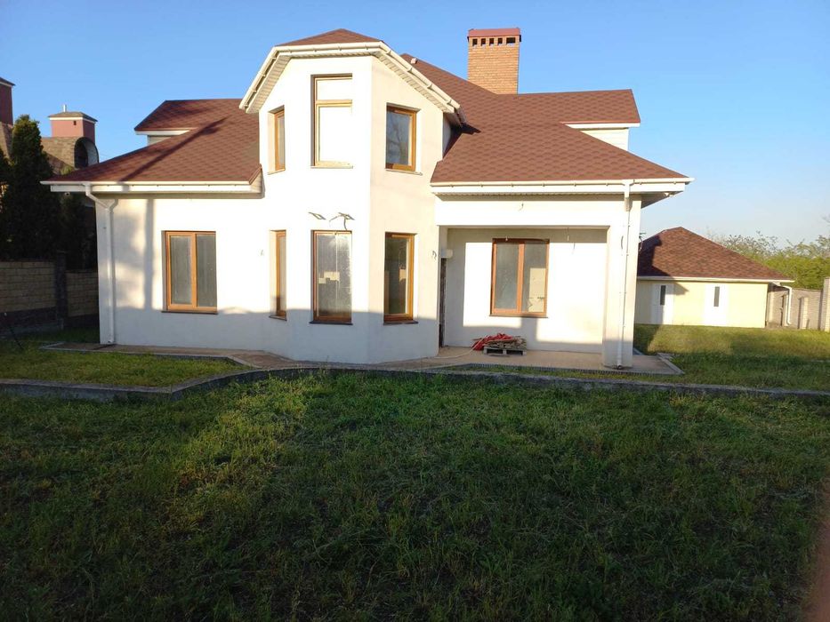 Продається енергоефективний котедж площею 263 кв.м.