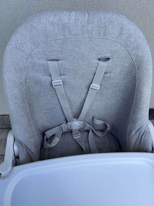Продам стільчик для годування carrello  indigo