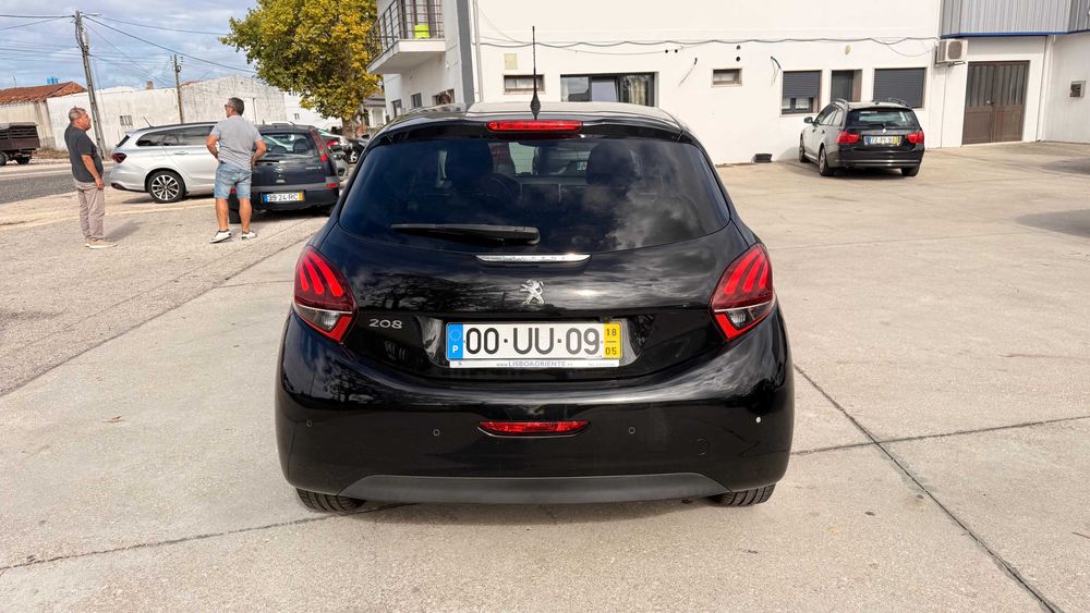 Peugeot 208 1.2 PureTech Gasolina 2018