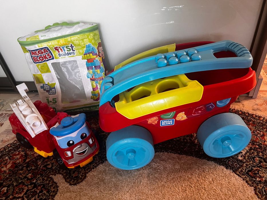 Mega Bloks тачка и кубики