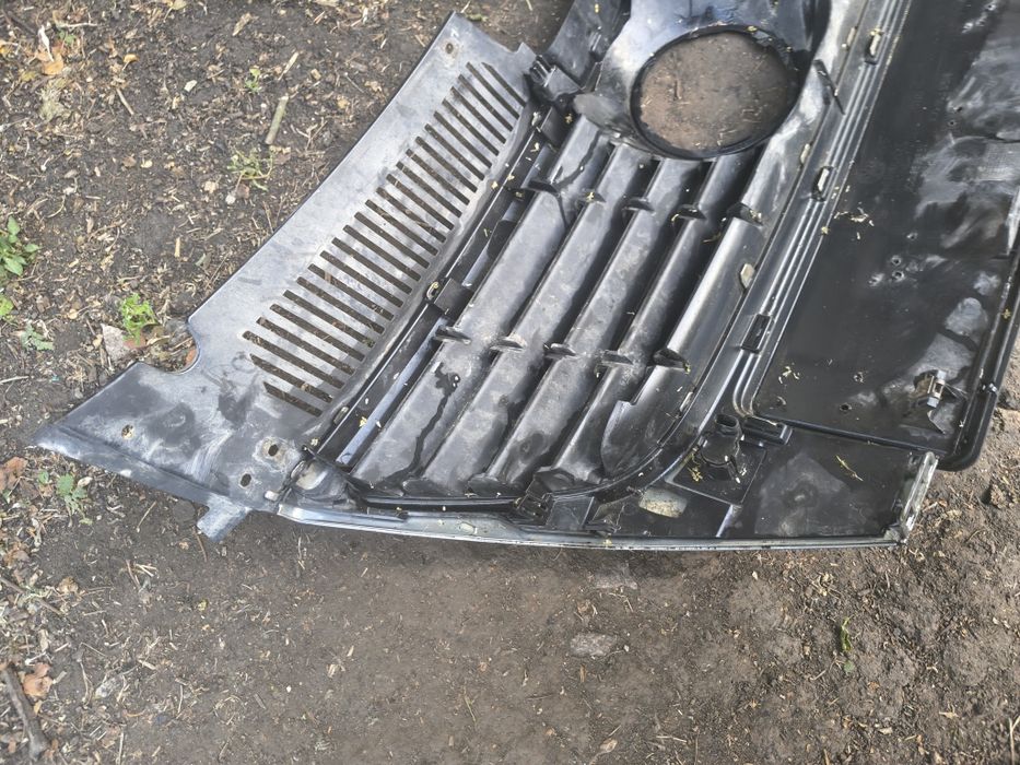 оригінальна решітка радіатора для Volkswagen Passat B6 (моделі 2005–2010 років