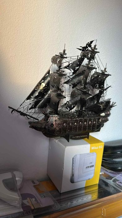 The Black Pearl , The Flying Dutchman 3d. металеві пазли Дешево